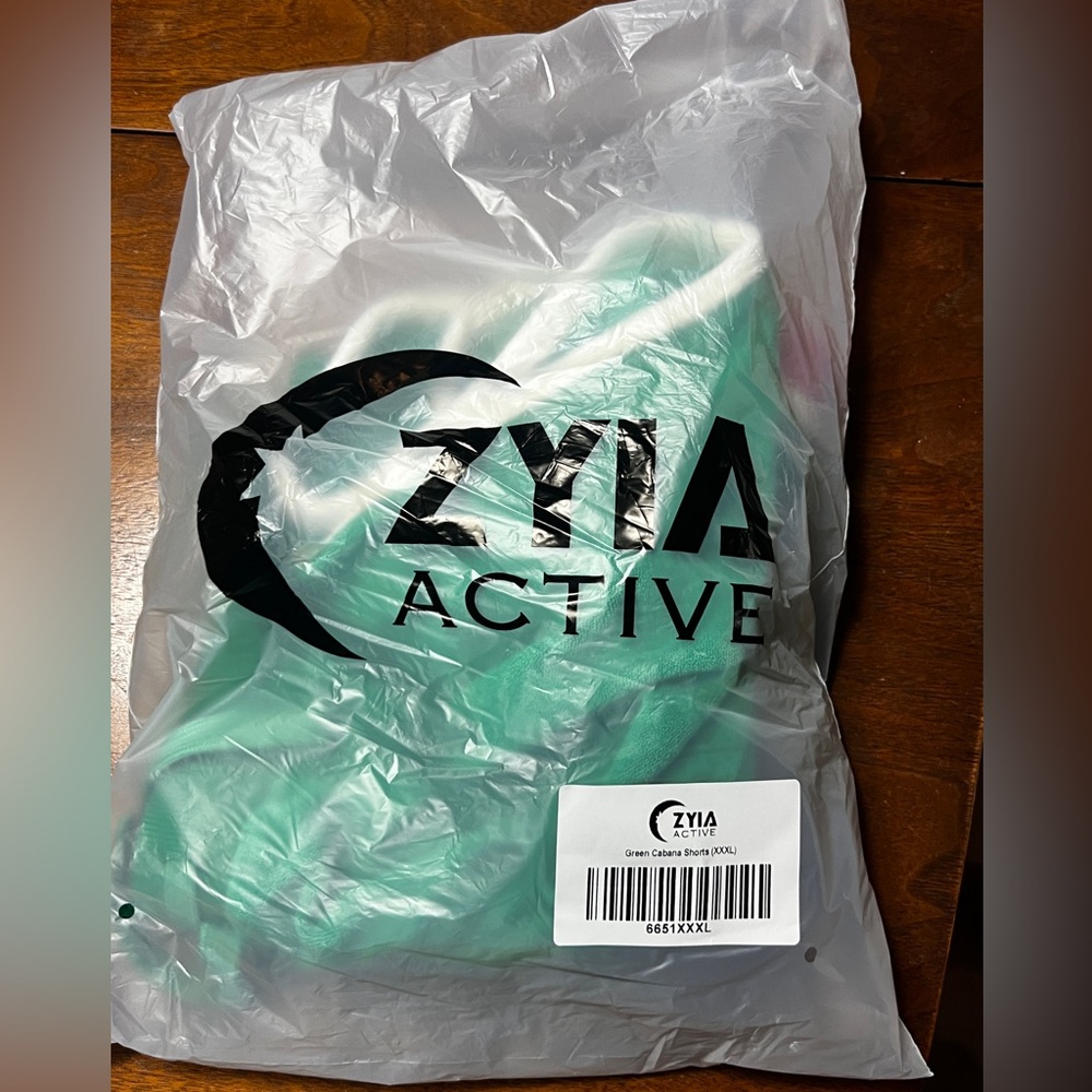 NWT Zyia Green Cabana Shorts - Picture 9 of 10